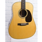 MARTIN D-28 GUITAR