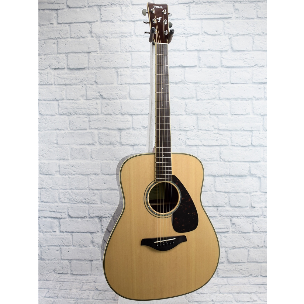 Amazon.com: Yamaha FG830 Solid Top Folk Guitar, Natural