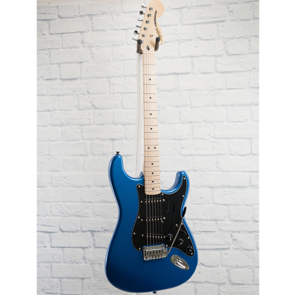 Amazon.com: Fender Squier Affinity Stratocaster Limited