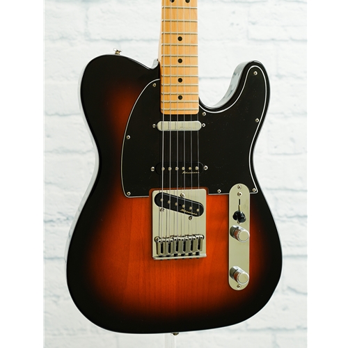 FENDER USED NASHVILLE DELUXE TELECASTER GUITAR