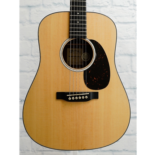 MARTIN DJR10E JUNIOR MARTIN GUITAR